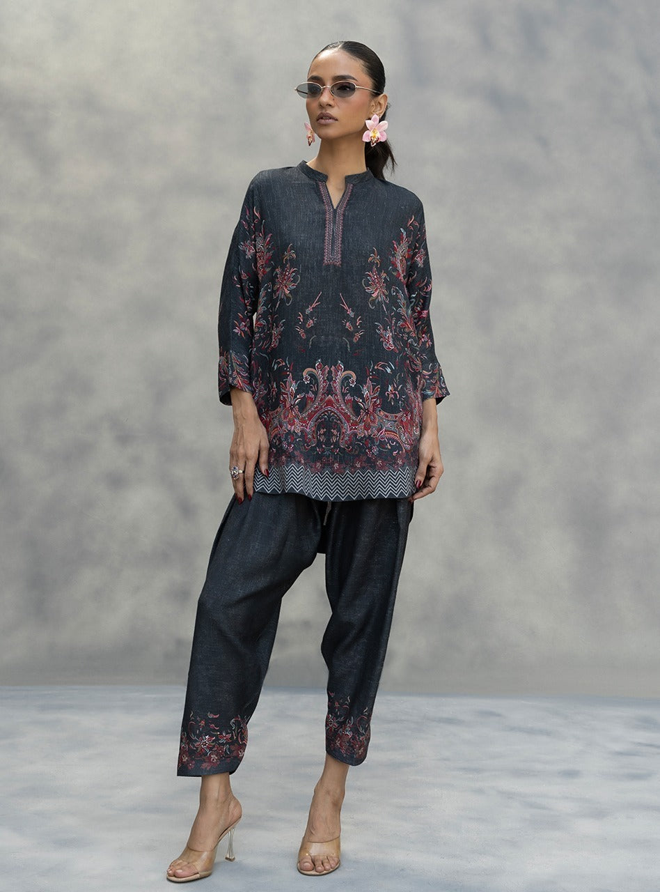 Noir Baroque – AFSANA 2 Piece Digital Printed Lawn Co-Ord Set